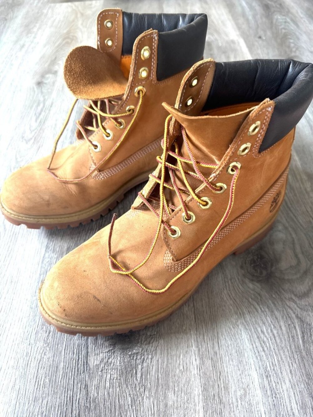 Timberland Men's 6-Inch Premium Waterproof Nubuck Leather Boots Size 9